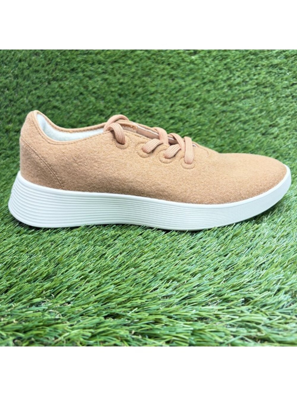 Allbirds Wool Runner 2 Womens Size 10.5 Stony Beige Athletic Shoes Sneakers